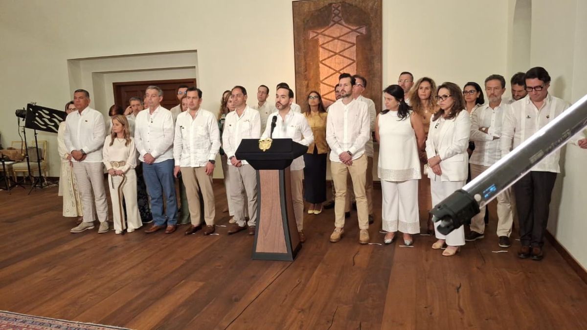 De La Espriella anuncia medidas para combatir la corrupción, reducir el Estado y controlar el gasto público
