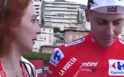 Escándalo en la Vuelta a España por ‘influencer oficial’ que incomodó a Tadej Pogacar con comentarios «sexistas»