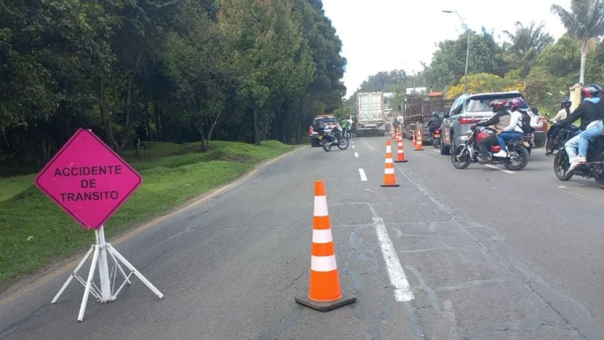 Monumental trancón en la autopista Norte de Bogotá este sábado 29 de agosto por accidente en la calle 235: esto se sabe